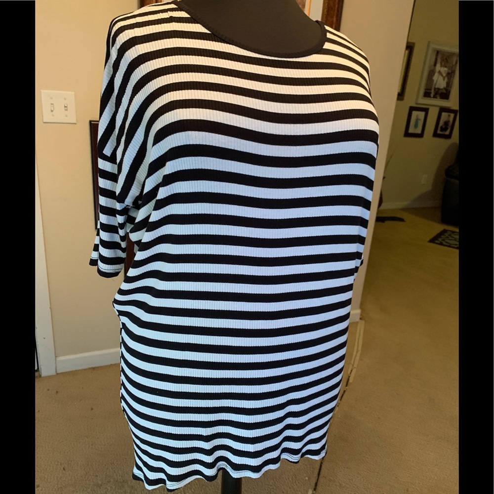 Lularoe Irma Top Xl